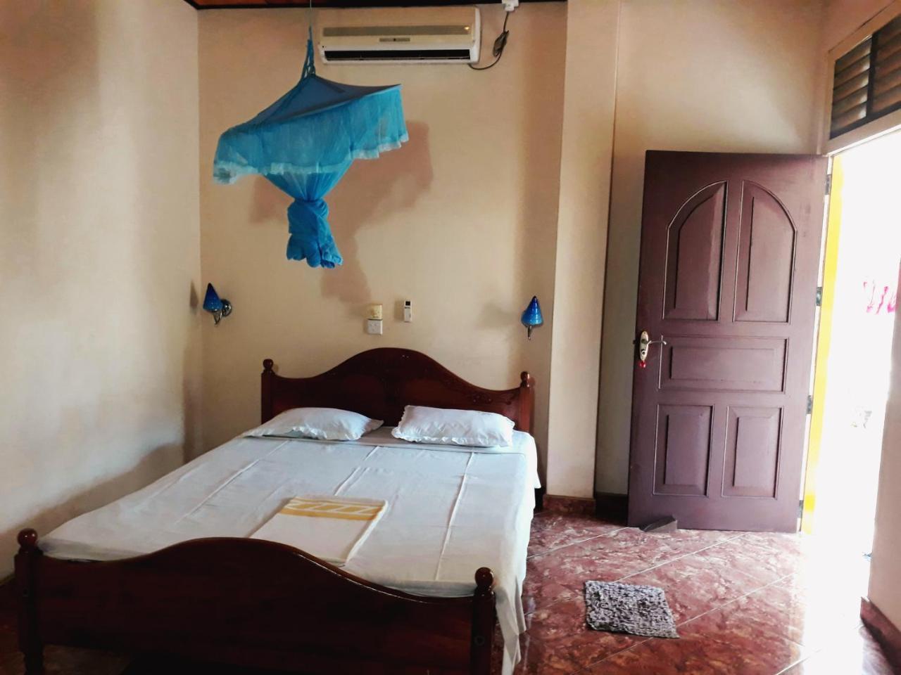 Guesthouse Sunshine Алутґама Екстер'єр фото